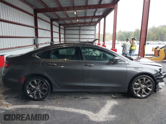 2015 Chrysler 200 C with VIN 1C3CCCCG5FN520080, listed as a IAAI auction lot 40432325 with 148,804 mi miles and . Bid and sale history available at carsss.com. Image 14.