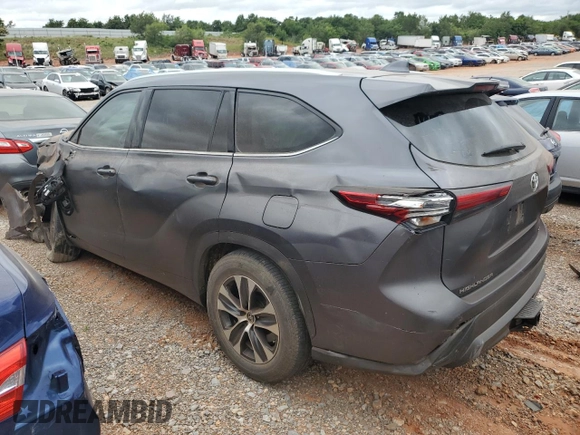 2021 Toyota Highlander XLE with VIN 5TDGZRAHXMS521419, listed as a Copart auction lot 59068364 with 44,634 mi miles and Salvage title. Bid and sale history available at DreamBid. Image 2.