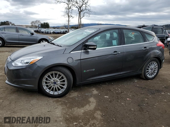 2016 Ford Focus Electric z VIN 1FADP3R45GL221550, wystawiony jako Copart lot #43874655 z przebiegiem 70 651 mil mil oraz Szkody całkowita. Historia ofert i sprzedaży dostępna na DreamBid. Obrazek 1.