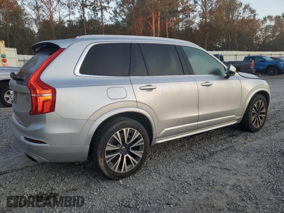 2021 Volvo XC90 Momentum z VIN YV4102CKXM1705883, wystawiony jako Copart lot #73878304 z przebiegiem 23 558 mil mil oraz Szkoda całkowita • Salvage title. Historia ofert i sprzedaży dostępna na DreamBid. Obrazek 3.
