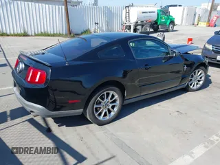 2010 Ford Mustang V6 с VIN 1ZVBP8AN5A5157571, выставлен на аукционе IAAI как лот 42153145 с пробегом 116 493 миль миль и . История ставок и продаж доступна на DreamBid. Изображение 4.