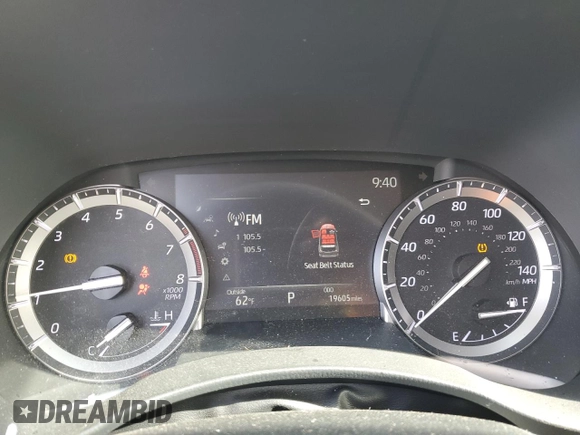 2022 Toyota Highlander XLE z VIN 5TDHZRBH9NS587335, wystawiony jako Copart lot #53280485 z przebiegiem 19 605 mil mil oraz Szkoda całkowita • Salvage title. Historia ofert i sprzedaży dostępna na DreamBid. Obrazek 9.