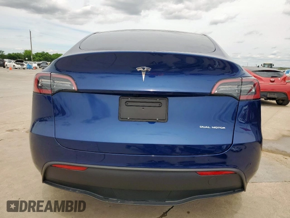 2024 Tesla Model Y Long Range with VIN 7SAYGDEE2RF986014, listed as a Copart auction lot 55791145 with 12,344 mi miles and Salvage title. Bid and sale history available at DreamBid. Image 6.
