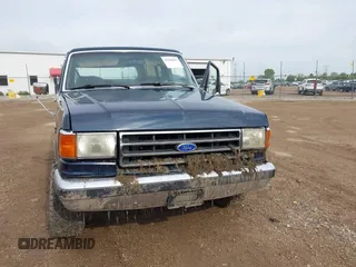 1990 Ford Bronco Custom с VIN 1FMEU15H0LLB25514, выставлен на аукционе IAAI как лот 42366593 с пробегом 75 762 миль миль и . История ставок и продаж доступна на DreamBid. Изображение 12.