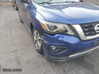 2017 Nissan Pathfinder SV with VIN 5N1DR2MN4HC664462, listed as a IAAI auction lot 39923868 with 119,837 mi miles. Bid and sale history available at carsss.com. Image 6.