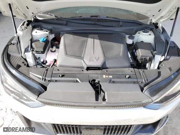 2022 Kia EV6 Wind with VIN KNDC3DLCXN5032322, listed as a Copart auction lot 53031884 with 45,369 mi miles and Non Repairable. Bid and sale history available at carsss.com. Image 11.