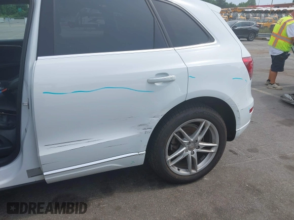 2017 Audi Q5 Premium Plus z VIN WA1L2AFP5HA096029, wystawiony jako IAAI lot #42278540 z przebiegiem 95 450 mil mil oraz . Historia ofert i sprzedaży dostępna na DreamBid. Obrazek 6.