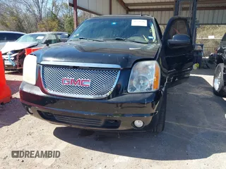 2012 GMC Yukon XL SLT with VIN 1GKS2KE77CR178173, listed as a IAAI auction lot 41778706 with 175,654 mi miles. Bid and sale history available at carsss.com. Image 6.