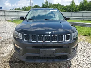 2020 Jeep Compass Latitude with VIN 3C4NJDBB1LT117179, listed as a Copart auction lot 62925095 with 130,262 mi miles and Clean title. Bid and sale history available at DreamBid. Image 5.