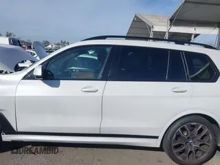 2024 BMW X7 xDrive40i z VIN 5UX23EM08R9U61655, wystawiony jako IAAI lot #41657934 z przebiegiem 12 810 mil mil oraz . Historia ofert i sprzedaży dostępna na DreamBid. Obrazek 14.