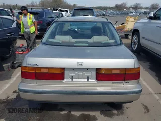 1990 Honda Accord LX with VIN 1HGCB7554LA000846, listed as a IAAI auction lot 41755092 with 336,811 mi miles. Bid and sale history available at carsss.com. Image 16.
