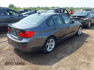 2014 BMW 3 Series 320i xDrive с VIN WBA3C3G53ENS70998, выставлен на аукционе IAAI как лот 42474316 с пробегом 91 411 миль миль и . История ставок и продаж доступна на DreamBid. Изображение 4.