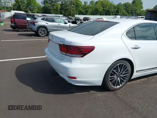 2013 Lexus LS 460 с VIN JTHCL5EF8D5019482, выставлен на аукционе IAAI как лот 42612274 с пробегом 64 972 миль миль и . История ставок и продаж доступна на DreamBid. Изображение 4.