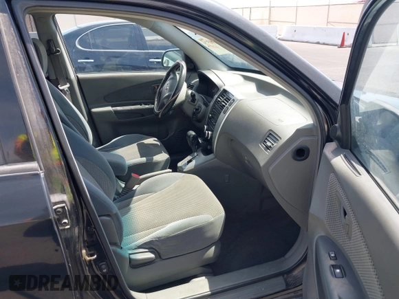 2006 Hyundai Tucson GLS with VIN KM8JN12D06U366159, listed as a IAAI auction lot 41981578 with 231,315 mi miles. Bid and sale history available at carsss.com. Image 5.
