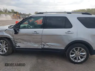 2015 Ford Explorer Limited with VIN 1FM5K7F82FGA99499, listed as a IAAI auction lot 41977756 with 195,622 mi miles and . Bid and sale history available at carsss.com. Image 13.