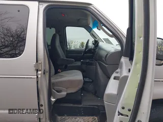2006 Ford Econoline Passenger XL with VIN 1FBSS31L06HB18030, listed as a IAAI auction lot 41510348 with 189,861 mi miles and . Bid and sale history available at DreamBid. Image 5.