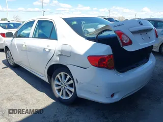 2010 Toyota Corolla z VIN 1NXBU4EE9AZ236130, wystawiony jako IAAI lot #41939861 z przebiegiem 153 922 mil mil oraz . Historia ofert i sprzedaży dostępna na DreamBid. Obrazek 3.