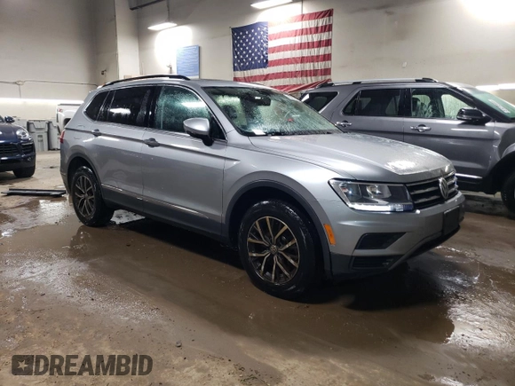 2020 Volkswagen Tiguan SE with VIN 3VV3B7AX1LM002984, listed as a Copart auction lot 52350555 with 94,365 mi miles and Salvage Title. Bid and sale history available at DreamBid. Image 4.