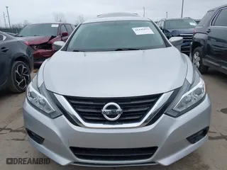 2018 Nissan Altima 2.5 SL with VIN 1N4AL3AP9JC199760, listed as a IAAI auction lot 41449452 with 130,233 mi miles. Bid and sale history available at carsss.com. Image 12.