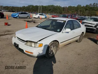 1994 Honda Accord LX with VIN 1HGCD5639RA083324, listed as a Copart auction lot 84541054 with 175,409 mi miles and Salvage Title. Bid and sale history available at carsss.com. Image 1.