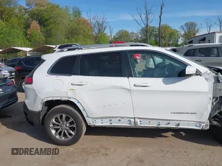 2021 Jeep Cherokee Altitude with VIN 1C4PJMLB6MD162634, listed as a IAAI auction lot 42102564 with 50,551 mi miles and . Bid and sale history available at DreamBid. Image 17.