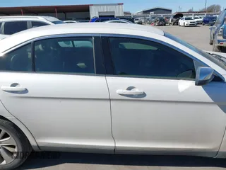 2010 Ford Taurus Limited with VIN 1FAHP2FW4AG121926, listed as a IAAI auction lot 41730541 with 172,363 mi miles. Bid and sale history available at carsss.com. Image 14.