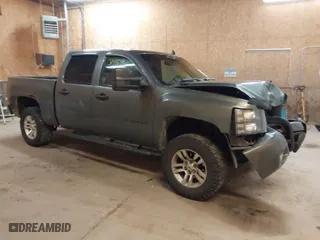 2011 Chevrolet Silverado 1500 LTZ with VIN 3GCPKTE30BG274116, listed as a IAAI auction lot 41231959 with 183,252 mi miles. Bid and sale history available at carsss.com. Image 1.