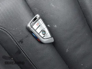 2020 BMW 8 Series 840i z VIN WBAAE4C01LCE09927, wystawiony jako IAAI lot #41908717 z przebiegiem 34 687 mil mil oraz . Historia ofert i sprzedaży dostępna na DreamBid. Obrazek 11.