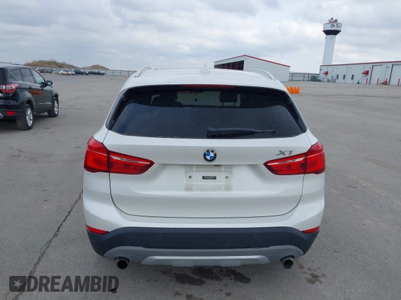 2016 BMW X1 xDrive28i with VIN WBXHT3C35GP886144, listed as a IAAI auction lot 41954742 with 89,268 mi miles. Bid and sale history available at carsss.com. Image 22.