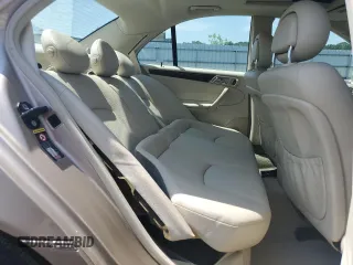 2005 Mercedes-Benz C 240 с VIN WDBRF61J65F607930, выставлен на аукционе Copart как лот 61647215 с пробегом 81 649 миль миль и Списание • Salvage title. История ставок и продаж доступна на DreamBid. Изображение 10.