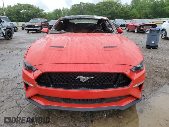 2018 Ford Mustang GT z VIN 1FA6P8CF6J5128497, wystawiony jako Copart lot #55982685 z przebiegiem Nie podano mil oraz Szkoda całkowita • Salvage title. Historia ofert i sprzedaży dostępna na DreamBid. Obrazek 5.