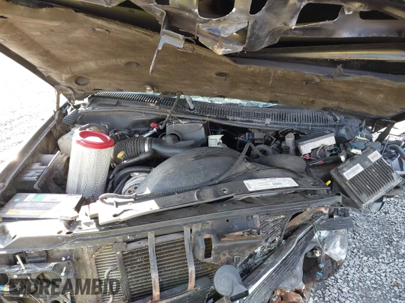 1999 GMC Suburban with VIN 3GKFK16R2XG524342, listed as a IAAI auction lot 41682292 with 161,536 mi miles and . Bid and sale history available at DreamBid. Image 10.