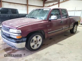 2000 Chevrolet Silverado 1500 LS with VIN 2GCEC19V2Y1344835, listed as a Copart auction lot 45058925 with 251,702 mi miles and Clean Title. Bid and sale history available at carsss.com. Image 1.