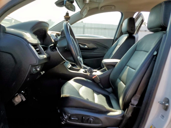 2021 GMC Terrain SLT z VIN 3GKALPEV0ML384335, wystawiony jako Copart lot #56004725 z przebiegiem 33 771 mil mil oraz Szkoda całkowita • Salvage title. Historia ofert i sprzedaży dostępna na DreamBid. Obrazek 7.