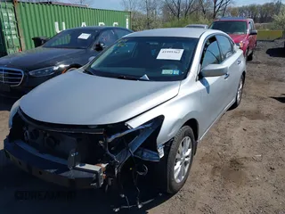2014 Nissan Altima 2.5 S with VIN 1N4AL3AP0EC281303, listed as a IAAI auction lot 41995362 with 92,473 mi miles. Bid and sale history available at carsss.com. Image 2.