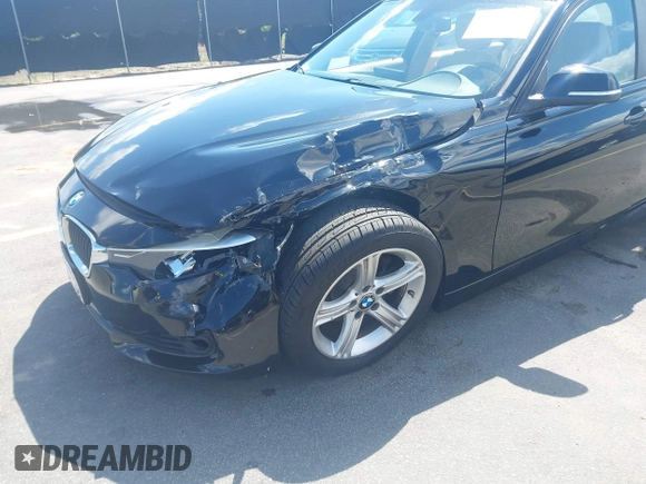2013 BMW 3 Series 328i xDrive with VIN WBA3B5C58DF138736, listed as a IAAI auction lot 41981208 with 113,510 mi miles. Bid and sale history available at carsss.com. Image 6.