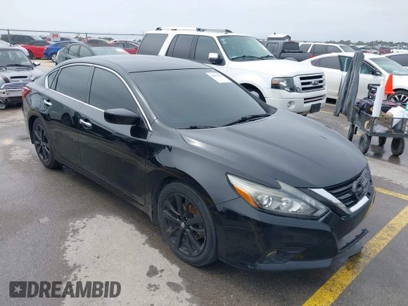2017 Nissan Altima SV z VIN 1N4AL3AP4HC215163, wystawiony jako IAAI lot #41972238 z przebiegiem 147 627 mil mil oraz . Historia ofert i sprzedaży dostępna na DreamBid. Obrazek 1.