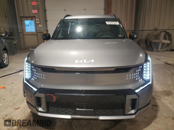 2024 Kia EV9 GT-Line with VIN KNDAEFS56R6020345, listed as a Copart auction lot 81642334 with 6,985 mi miles and Salvage Title. Bid and sale history available at carsss.com. Image 5.