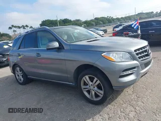 2013 Mercedes-Benz M 350 with VIN 4JGDA5JB1DA166972, listed as a IAAI auction lot 41166335 with 153,059 mi miles and . Bid and sale history available at DreamBid. Image 13.