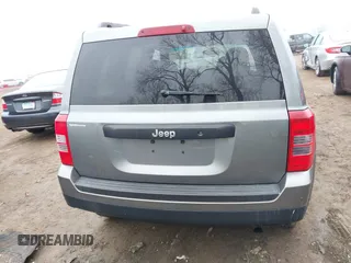 2013 Jeep Patriot Sport z VIN 1C4NJPBA6DD187373, wystawiony jako IAAI lot #41569641 z przebiegiem 172 408 mil mil oraz . Historia ofert i sprzedaży dostępna na DreamBid. Obrazek 16.