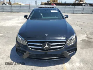 2020 Mercedes-Benz E 350 z VIN W1KZF8DB9LA809419, wystawiony jako Copart lot #57158485 z przebiegiem 61 201 mil mil oraz Szkoda całkowita • Salvage title. Historia ofert i sprzedaży dostępna na DreamBid. Obrazek 5.