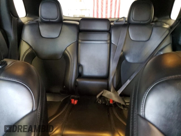 2019 Jeep Cherokee Latitude Plus with VIN 1C4PJLLB3KD111518, listed as a Copart auction lot 59540335 with 70,711 mi miles and Salvage title. Bid and sale history available at DreamBid. Image 10.