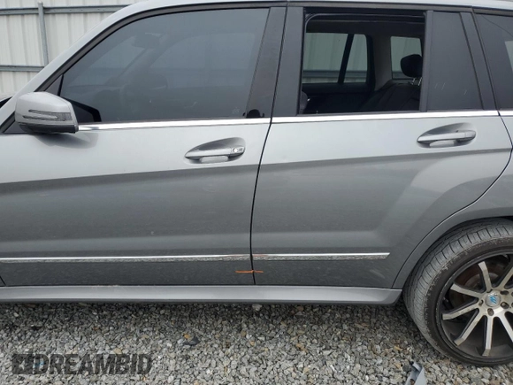 2014 Mercedes-Benz GLK 350 with VIN WDCGG8JB1EG265933, listed as a Copart auction lot 48371875 with 141,504 mi miles and Salvage Title. Bid and sale history available at DreamBid. Image 12.