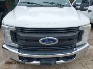 2017 Ford F-350 XL z VIN 1FT7W3AT4HED72446, wystawiony jako IAAI lot #42208485 z przebiegiem 186 778 mil mil oraz . Historia ofert i sprzedaży dostępna na DreamBid. Obrazek 6.