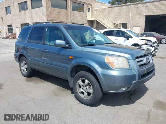 2007 Honda Pilot EX with VIN 2HKYF18447H520522, listed as a IAAI auction lot 42018937 with 128,401 mi miles. Bid and sale history available at carsss.com. Image 1.