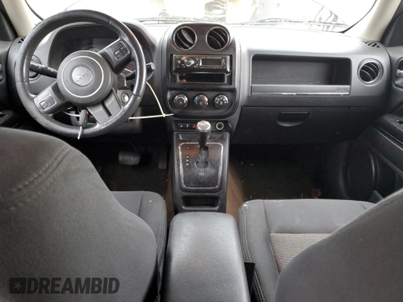 2014 Jeep Patriot Latitude with VIN 1C4NJPFB4ED823020, listed as a Copart auction lot 54746855 with 208,998 mi miles and Clean Title. Bid and sale history available at carsss.com. Image 8.