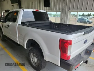 2019 Ford F-250 XL with VIN 1FT7X2B60KED15782, listed as a IAAI auction lot 42840321 with 119,106 mi miles and . Bid and sale history available at DreamBid. Image 48.
