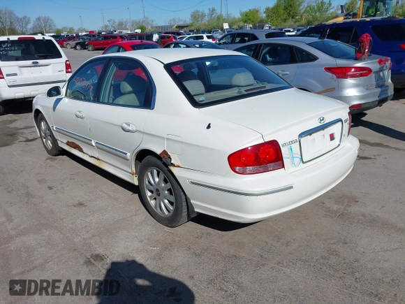2005 Hyundai Sonata GLS with VIN KMHWF35H25A178921, listed as a IAAI auction lot 42076979 with 123,039 mi miles. Bid and sale history available at carsss.com. Image 3.