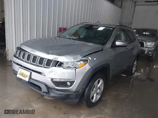 2019 Jeep Compass Latitude with VIN 3C4NJDBB5KT742005, listed as a IAAI auction lot 41600293 with 76,362 mi miles. Bid and sale history available at carsss.com. Image 17.