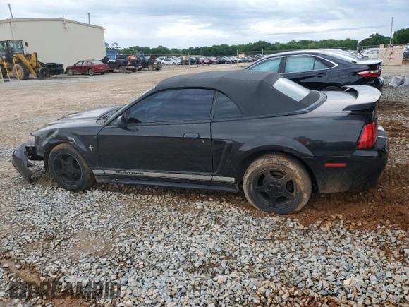 2003 Ford Mustang Deluxe z VIN 1FAFP44433F364091, wystawiony jako Copart lot #54061935 z przebiegiem 201 406 mil mil oraz Szkoda całkowita • Salvage title. Historia ofert i sprzedaży dostępna na DreamBid. Obrazek 2.